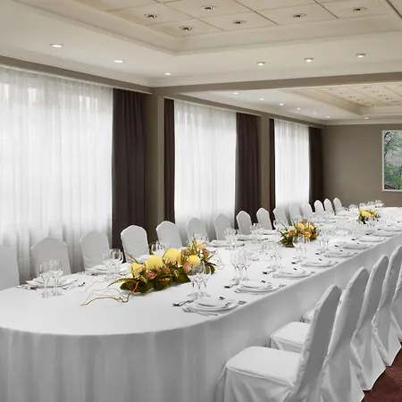 Sheraton Grand Hotel 5*