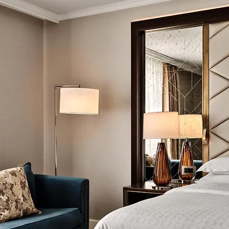 Sheraton Grand Hotel 5*