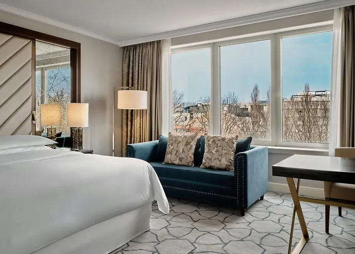 Sheraton Grand Hotel 5*