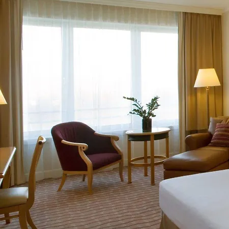 Sheraton Grand Hotel 5*