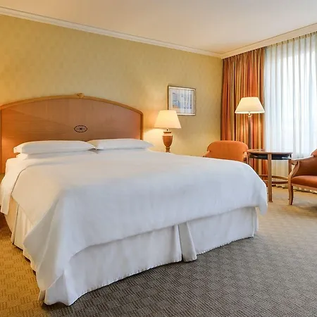 Sheraton Grand Hotel 5*