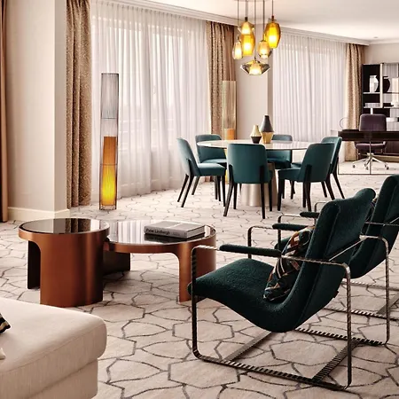 Sheraton Grand Hotel