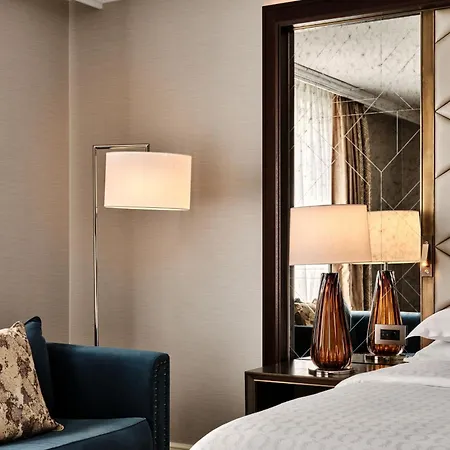 Sheraton Grand Hotel