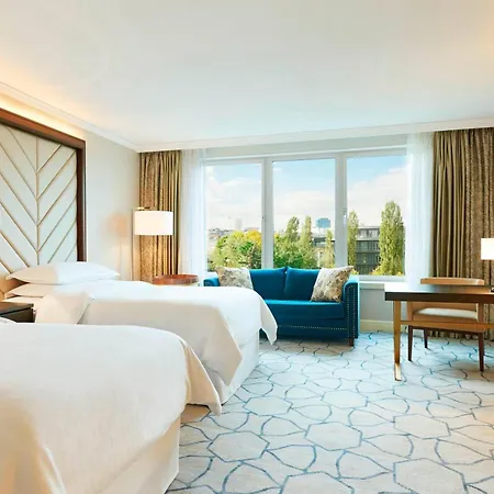 Sheraton Grand Hotel