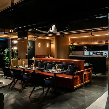 Sheraton Grand מלון 5*
