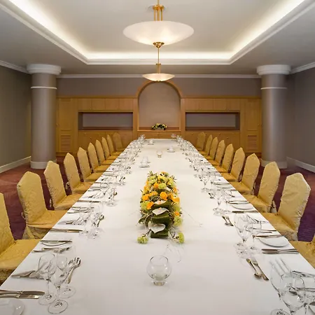 Sheraton Grand Hotel