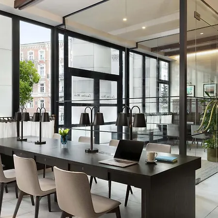 Sheraton Grand Hotel