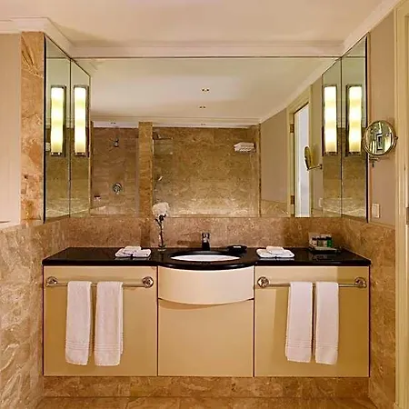 Otel Sheraton Grand 5*