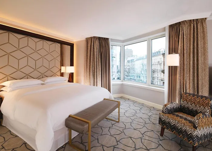 Sheraton Grand Hotel