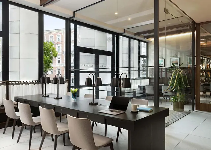 Sheraton Grand Hotel